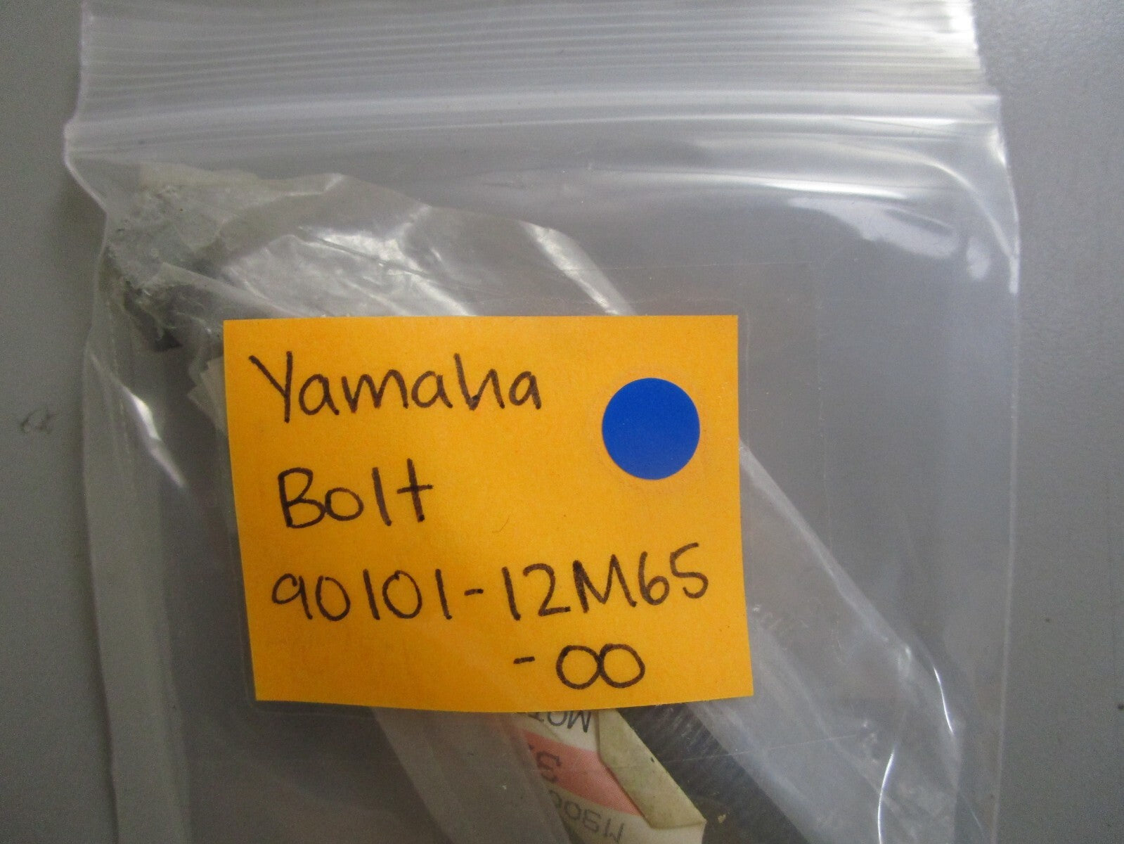 *NEW OEM* 0810 Yamaha Bolt 90101-12M65-00