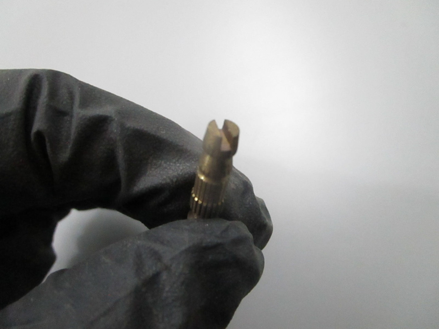*NEW OEM* 0810 OMC Johnson Evinrude Needle Valve 431666 0431666