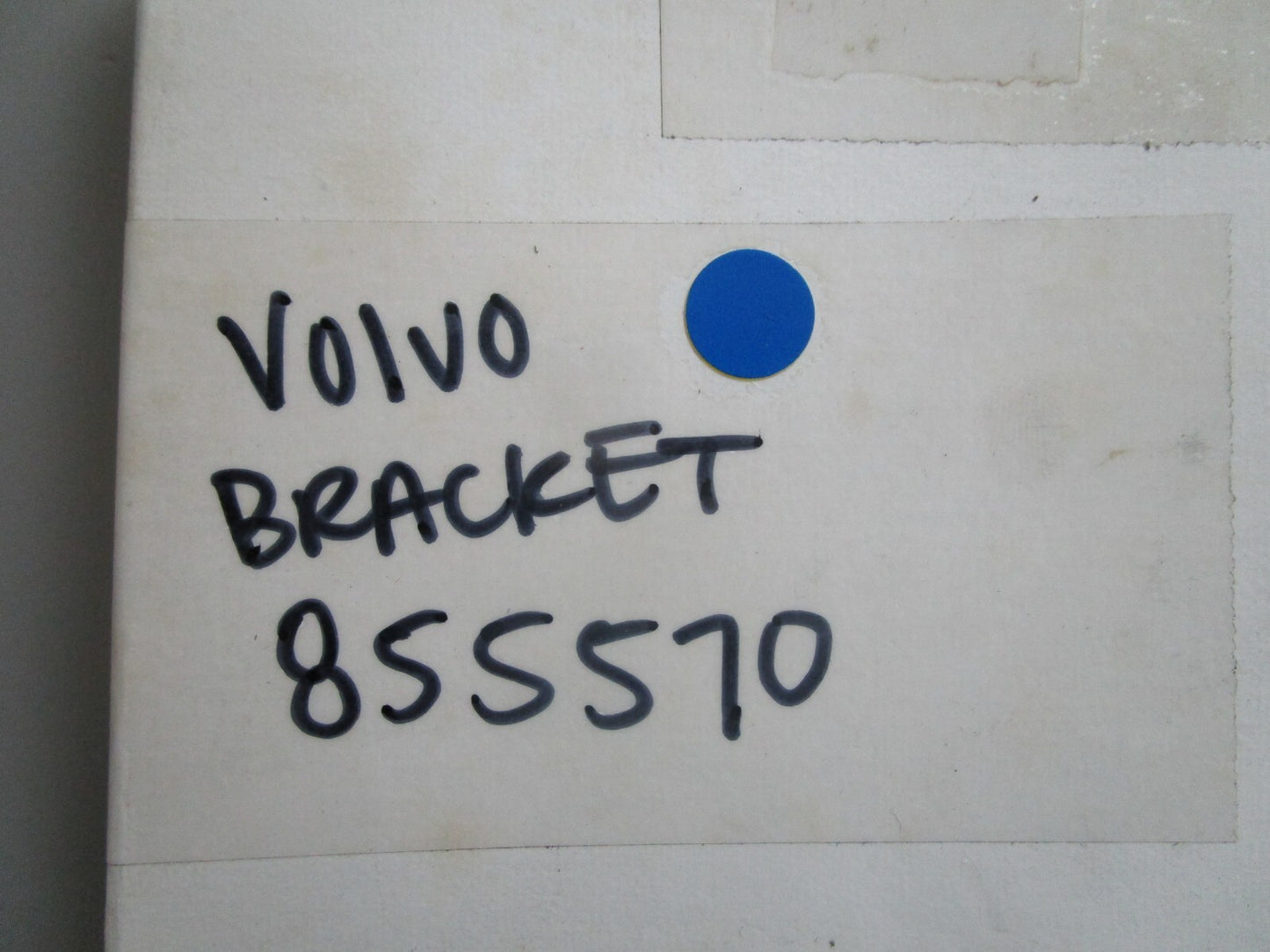 *NEW OEM* 0810 Volvo Penta Bracket 855570