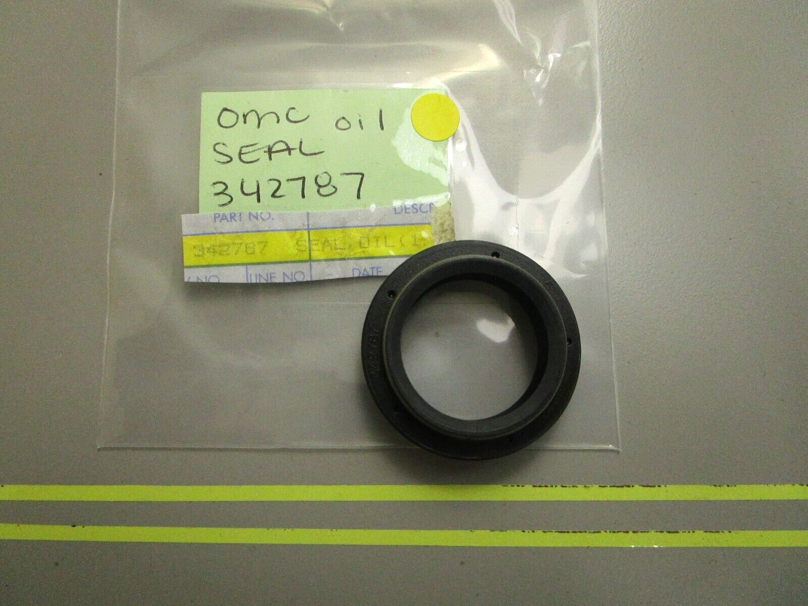 *NEW OEM* 0810 OMC Johnson Evinrude Oil Seal 342787 0342787