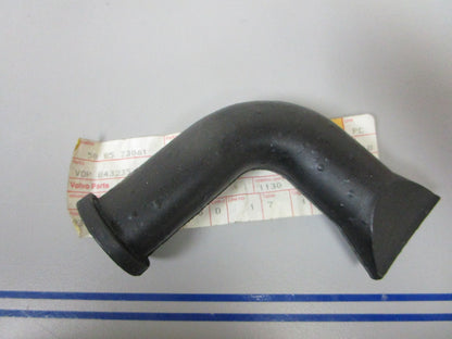 NEW OEM 843235 Volvo Penta Rubber Bend Hose 0720