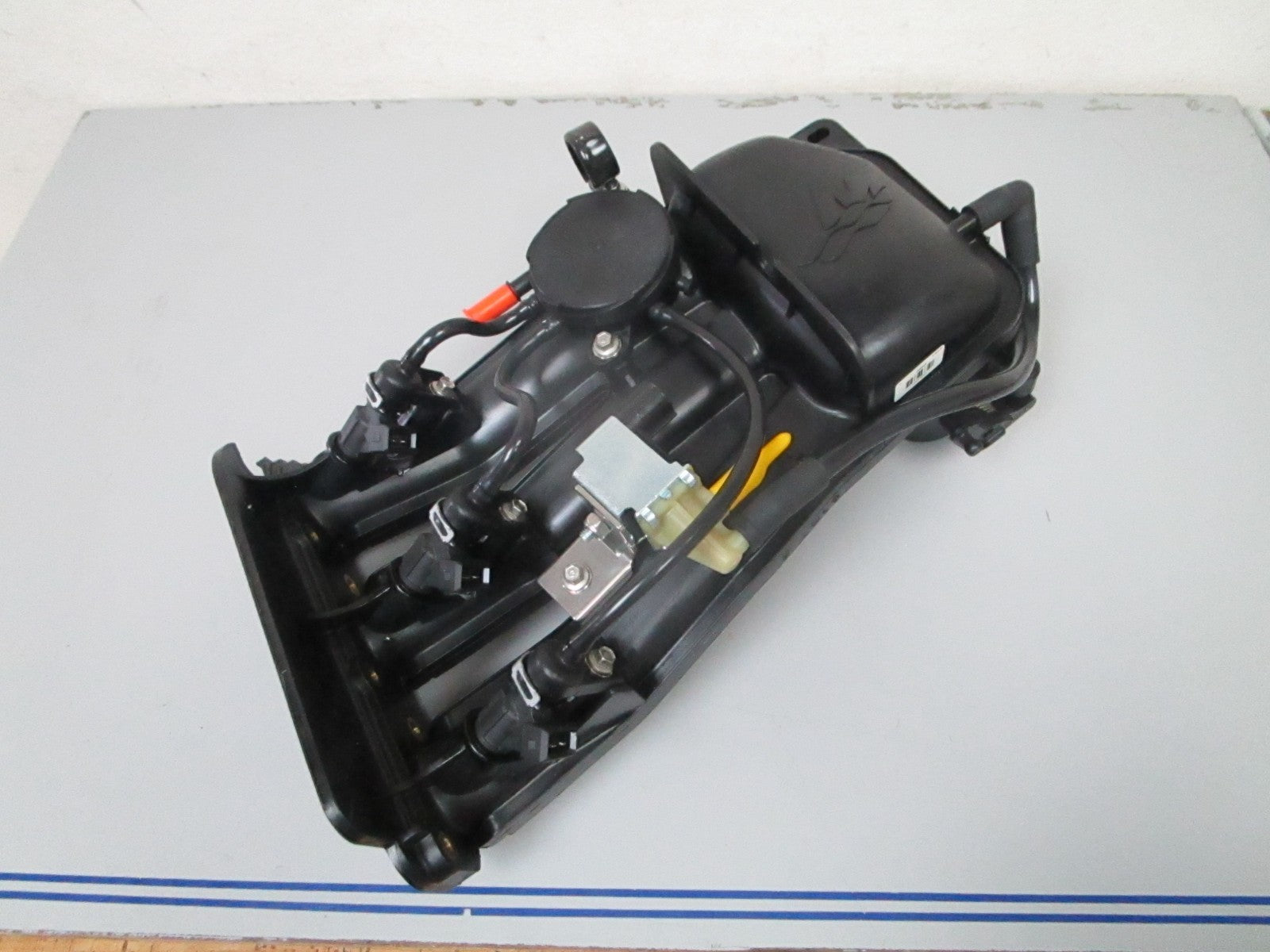 *NEW OEM* 0820 Mercury Quicksilver 3Cyl. Intake Manifold Assy 878139A07