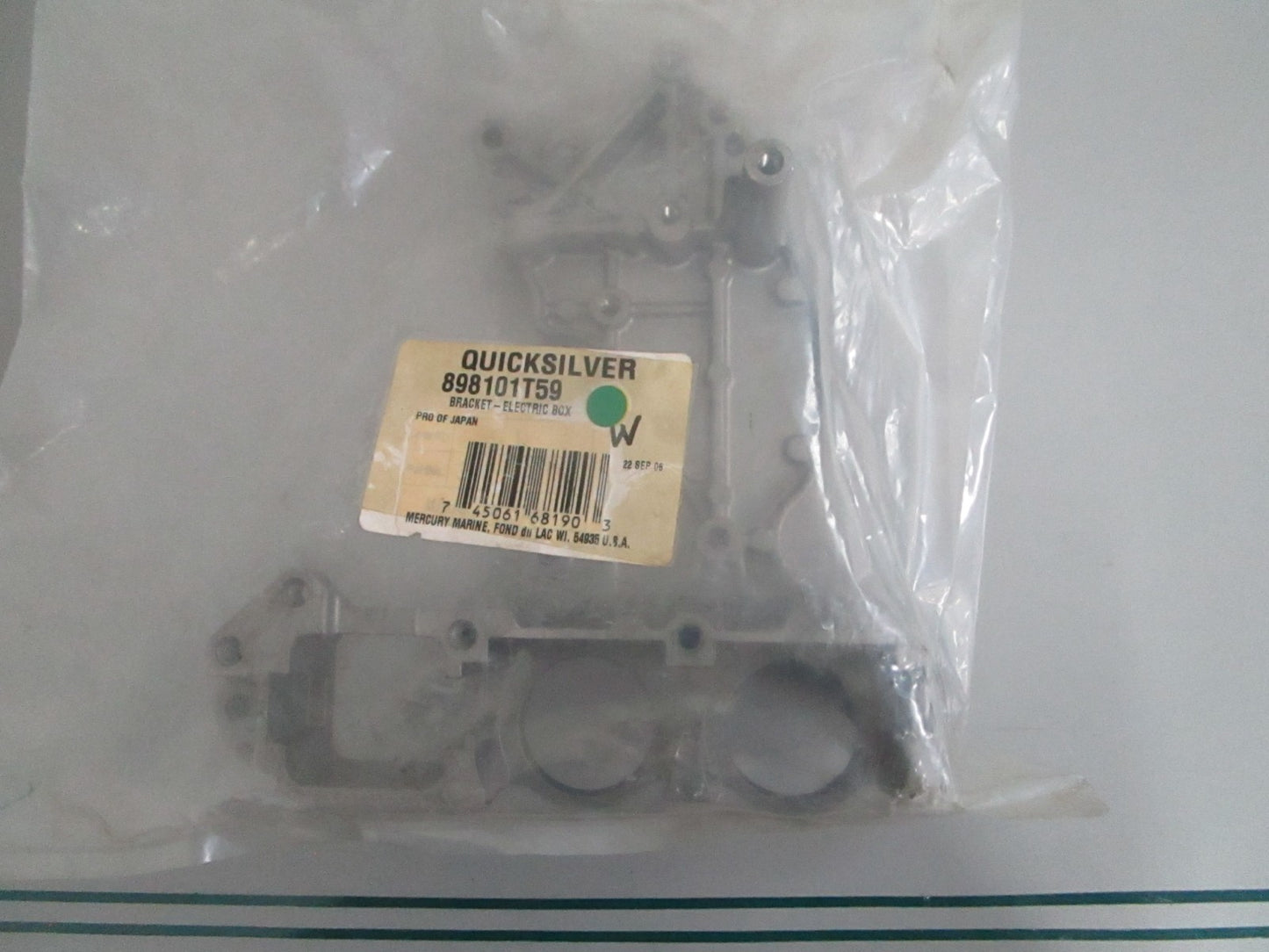 Mercury NEW OEM Electric Box Bracket 898101T59 NOS Genuine Outboard Part 0820