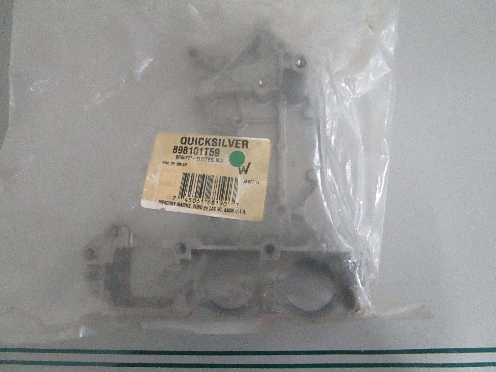 Mercury NEW OEM Electric Box Bracket 898101T59 NOS Genuine Outboard Part 0820