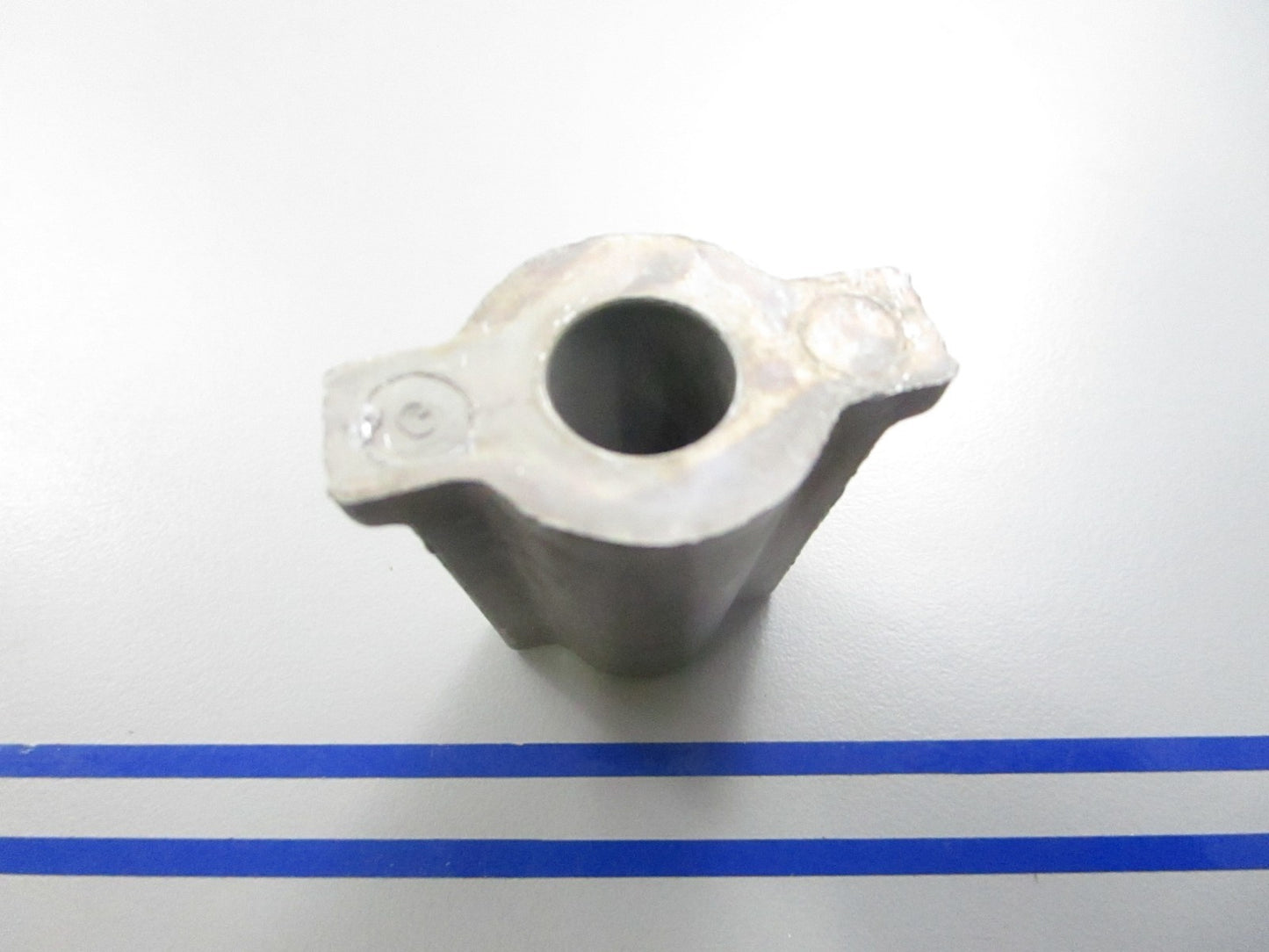 *NEW OEM* 0810 OMC Johnson Evinrude Upper Mount Retainer 340418 0340418