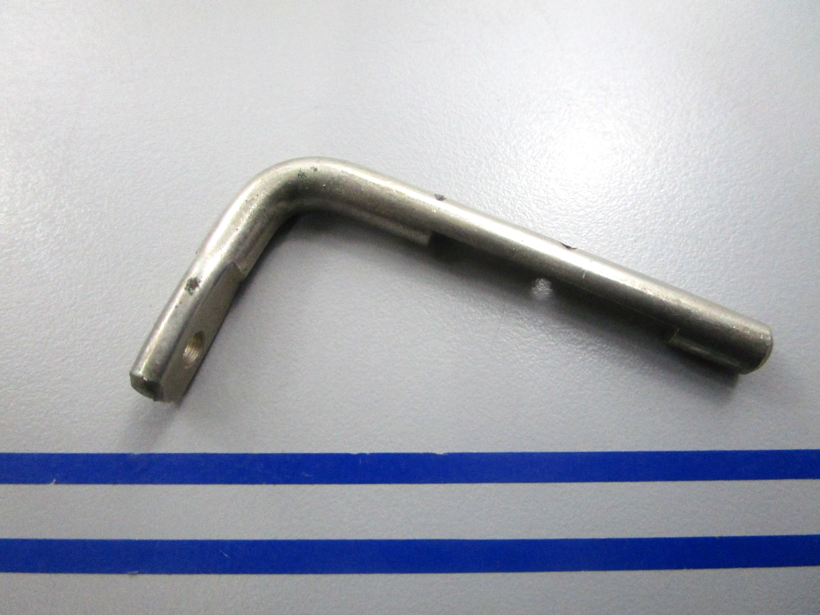 NEW OEM 313465 0313465 OMC Johnson Evinrude Choke Shaft 0810