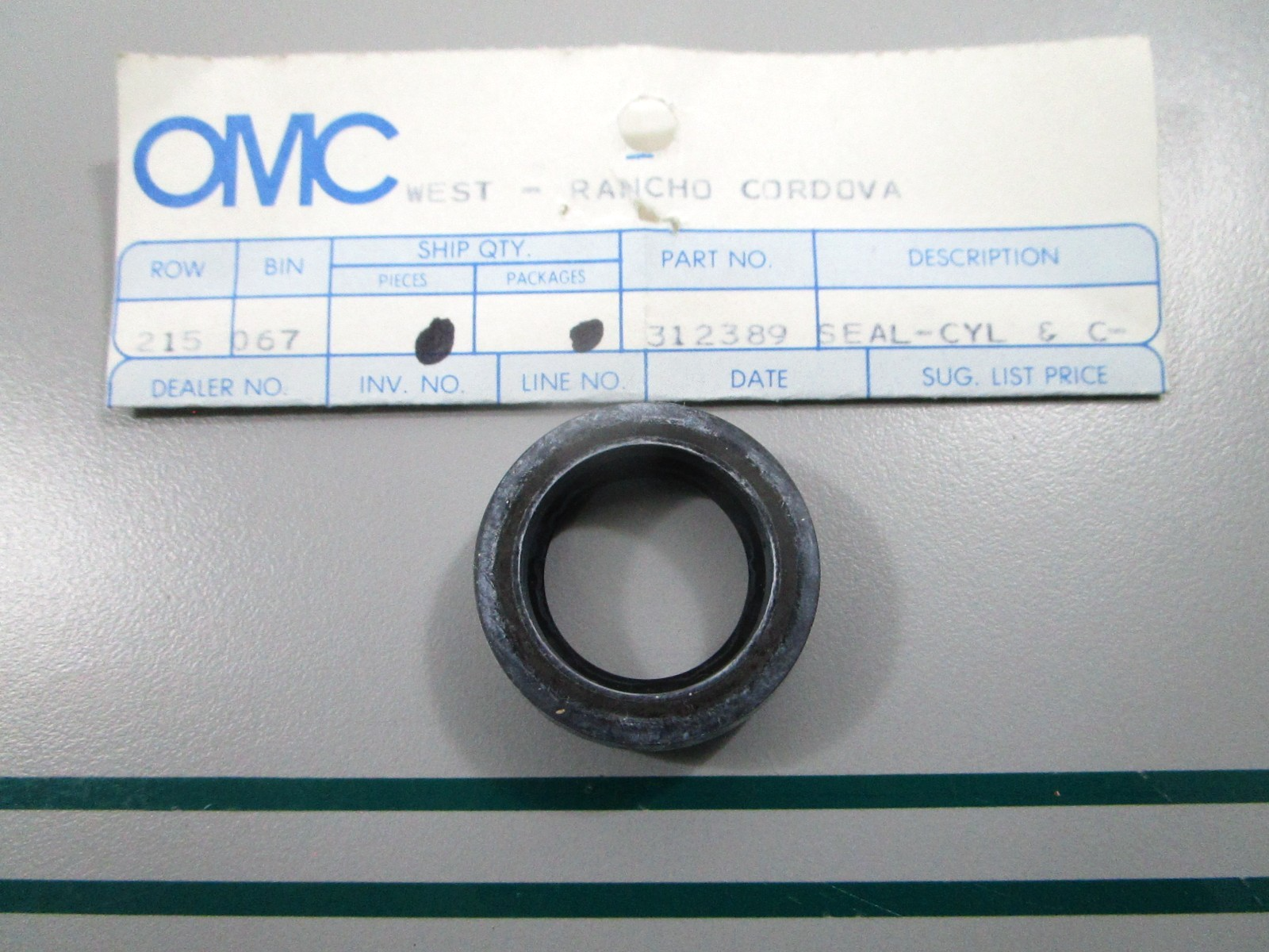 NEW OEM 312389 0312389 OMC Johnson Evinrude Oil Seal 0810