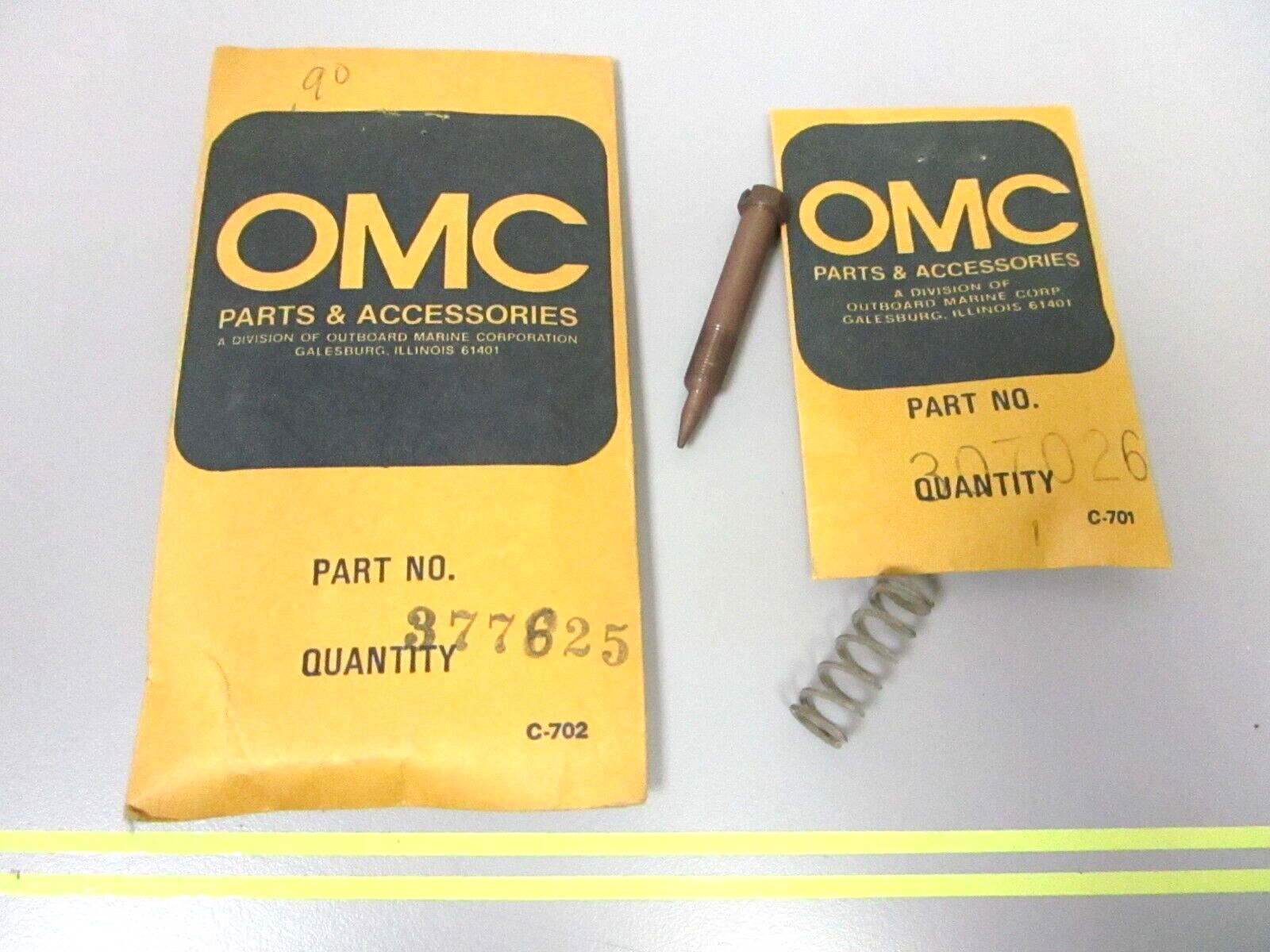 *NEW OEM* 0750 OMC Johnson Evinrude  NEEDLE VALVE & SPRING 377825 0377825