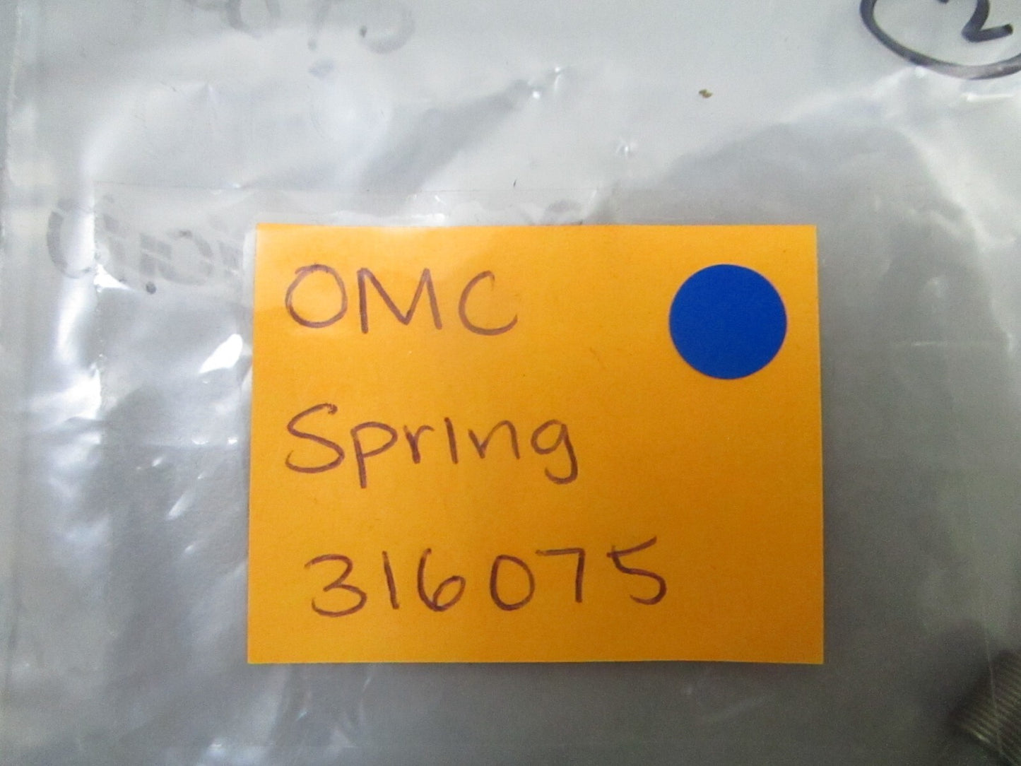 *NEW OEM* 0810 OMC Johnson Evinrude Spring 316075 0316075