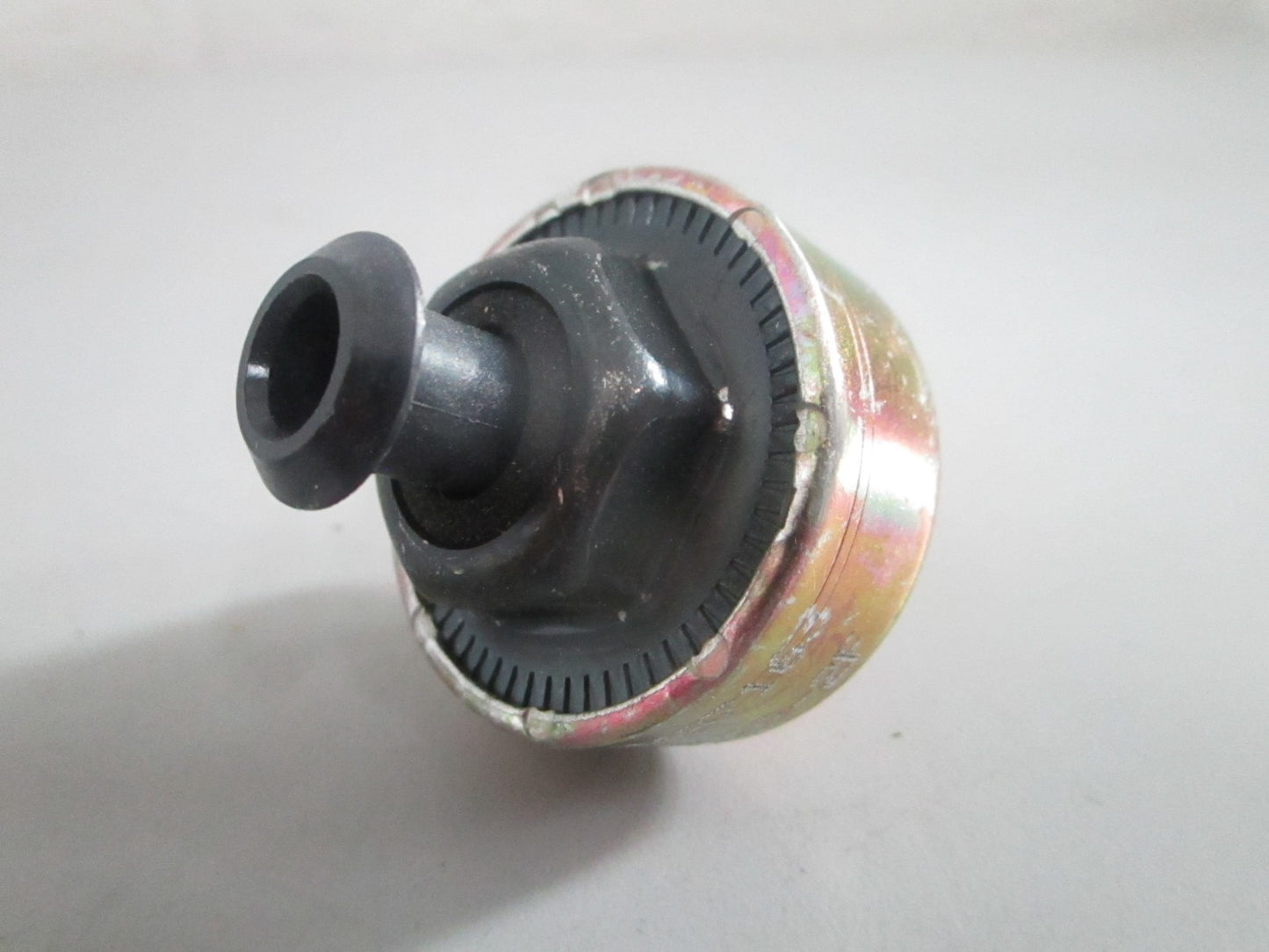 NEW OEM 3854512 Volvo Penta Sensor 0820