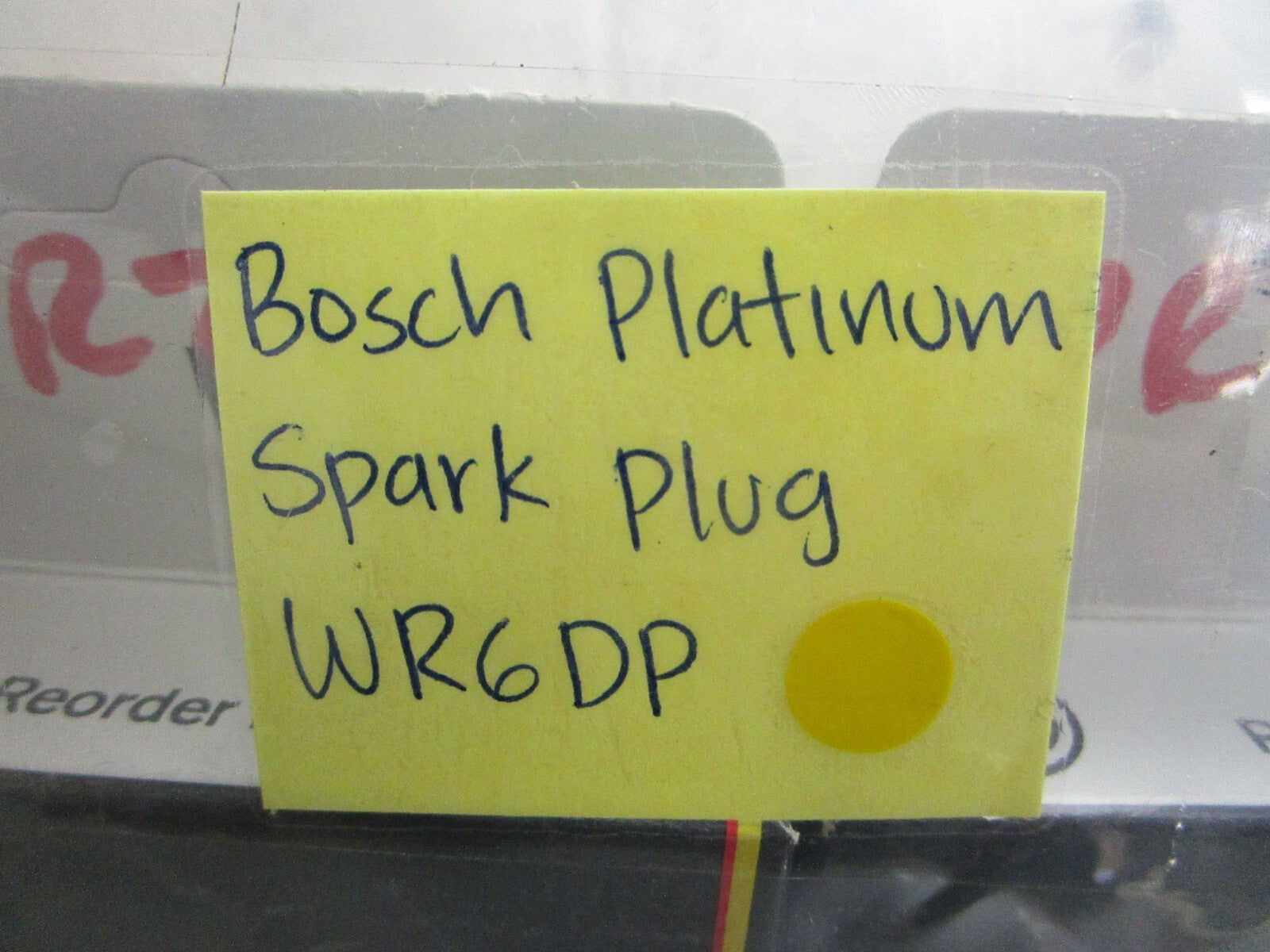*NEW OEM* (LOT OF 4) 0820 Bosch Platinum Spark Plug WR6DP