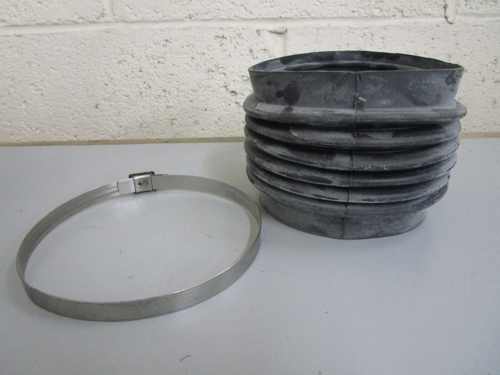 *NEW OEM* 0820 Volvo Penta Rubber Bellow 875827