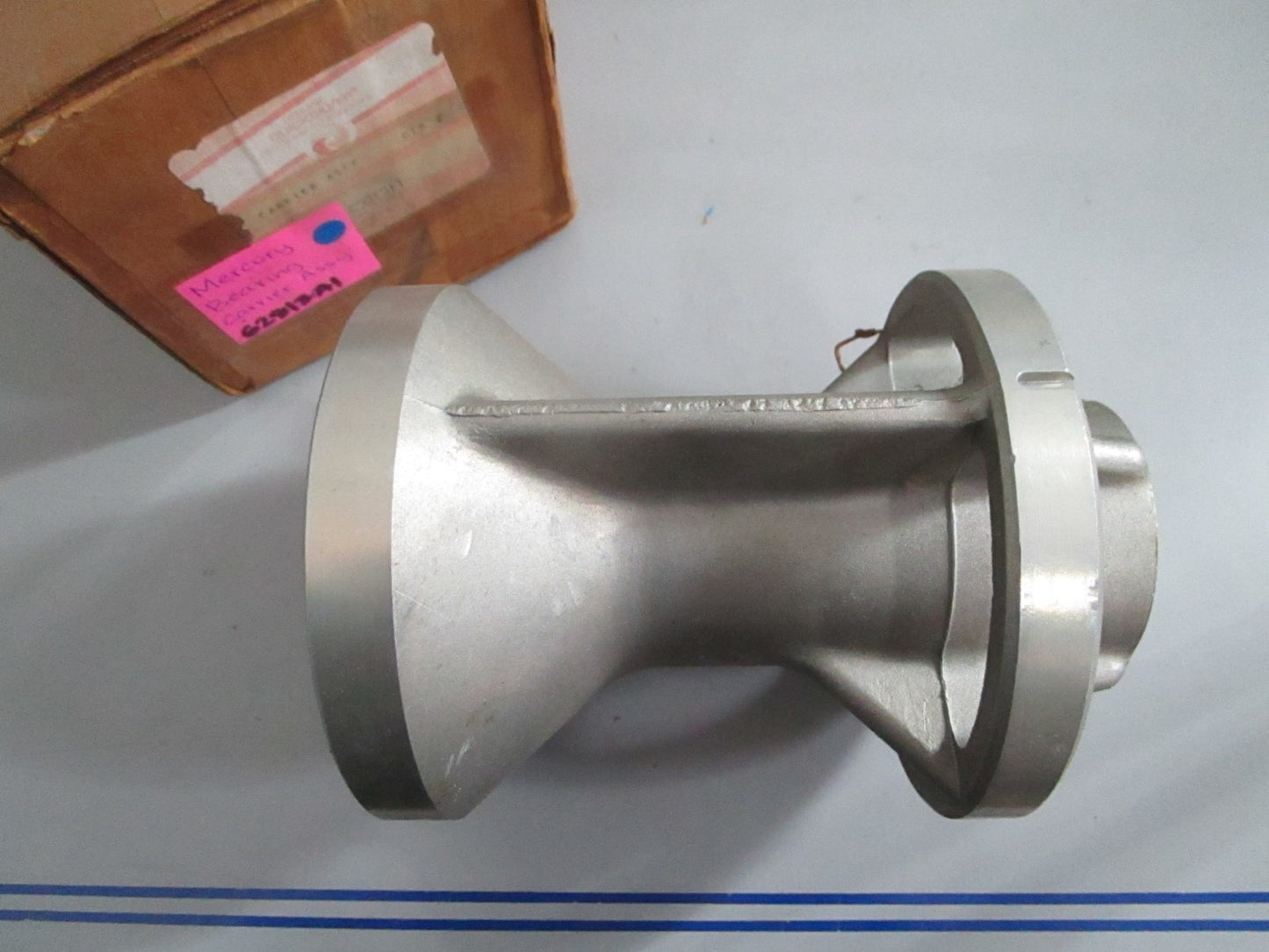 NEW OEM 62813A1 Mercury Quicksilver Bearing Carrier Assy 0820