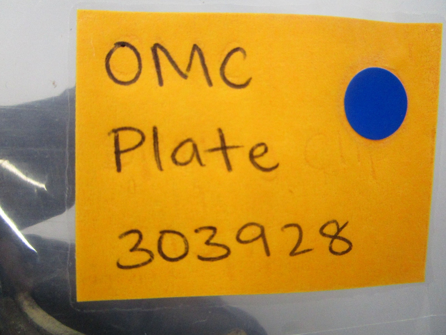NEW OEM 303928 0303928 OMC Johnson Evinrude Plate 0810