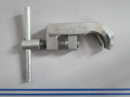NEW OEM 9995022 Volvo Penta Press Tool 0820