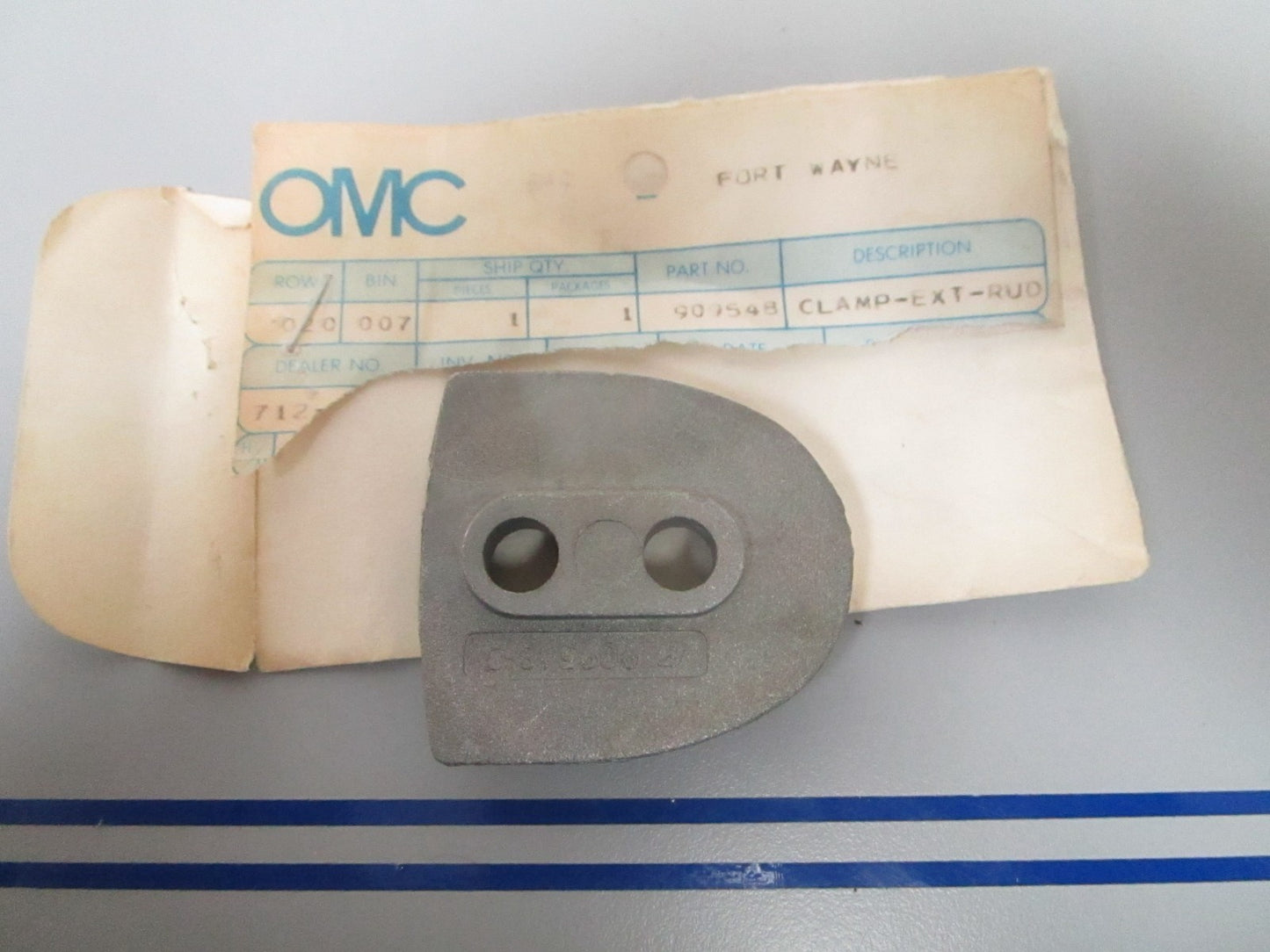 NEW OEM 909548 0909548 OMC Johnson Evinrude Rudder Clamp 0810
