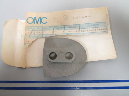 NEW OEM 909548 0909548 OMC Johnson Evinrude Rudder Clamp 0810