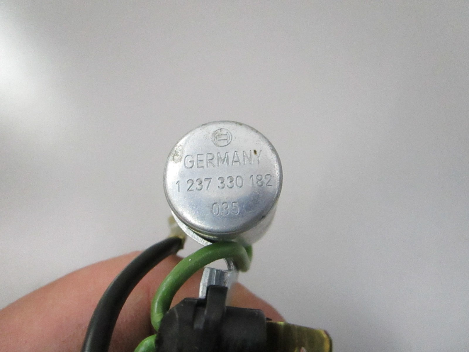 NEW OEM 1237330182 Bosch Condenser 0810