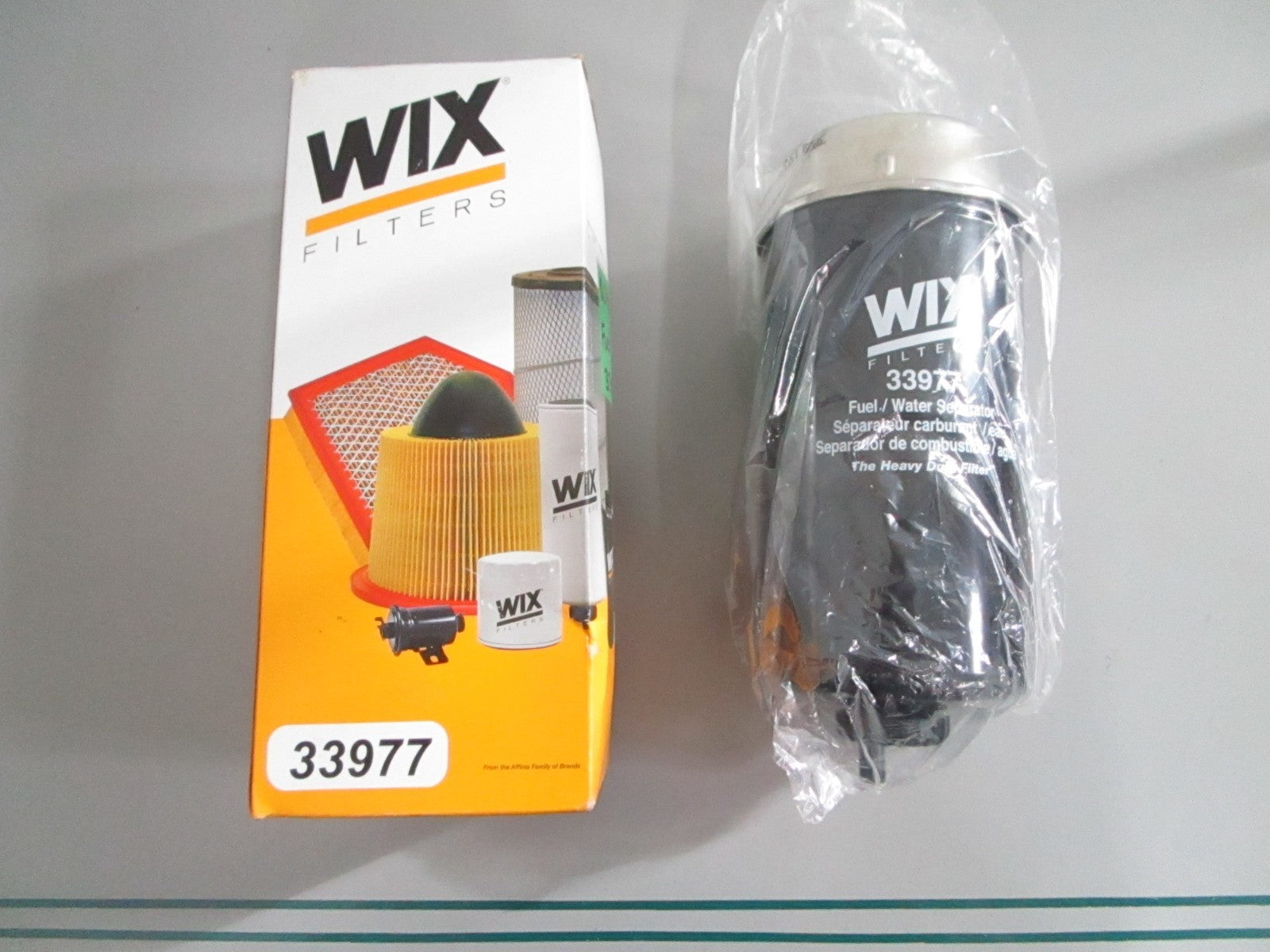 NEW OEM 33977 Wix Fuel Filter 0820