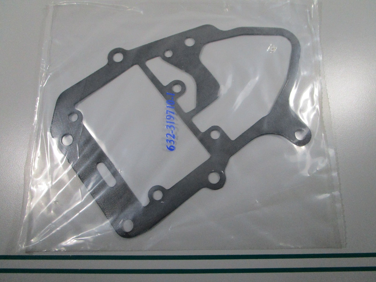 NEW OEM 319710 0319710 OMC Johnson Evinrude Gasket 0810