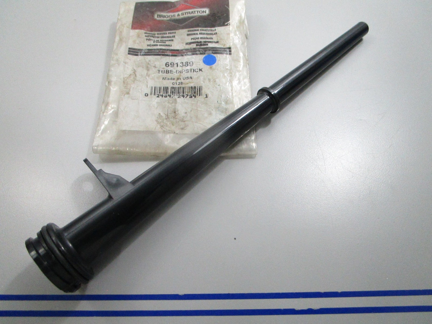 *NEW OEM* 0810 Briggs & Stratton Dipstick Tube 691389
