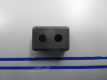 *NEW OEM* 0810 OMC Johnson Evinrude Upper Thrust Mount 338631 0338631