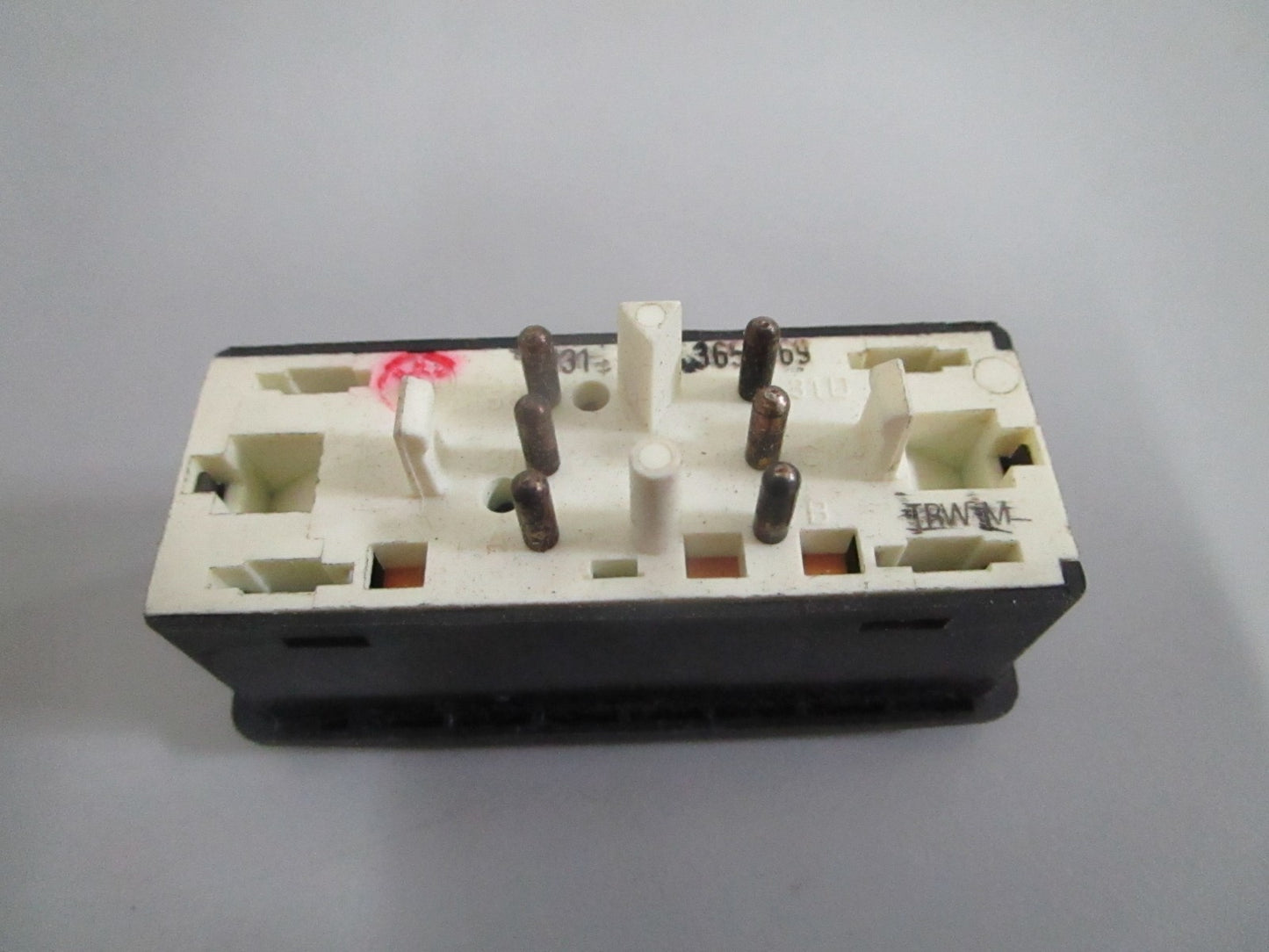 NEW OEM 61311390632 BMW Gearbox Switch 0820