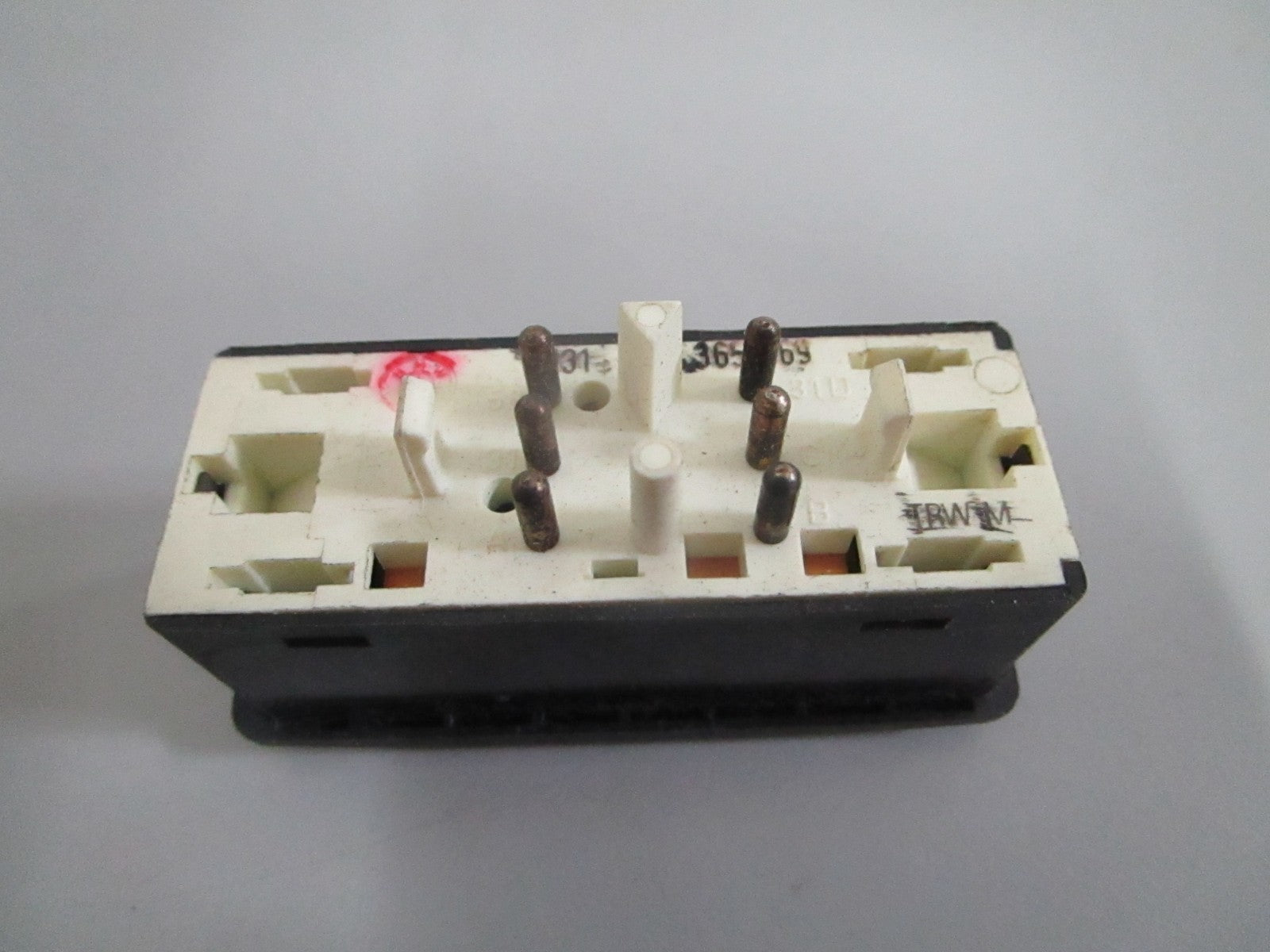 NEW OEM 61311390632 BMW Gearbox Switch 0820