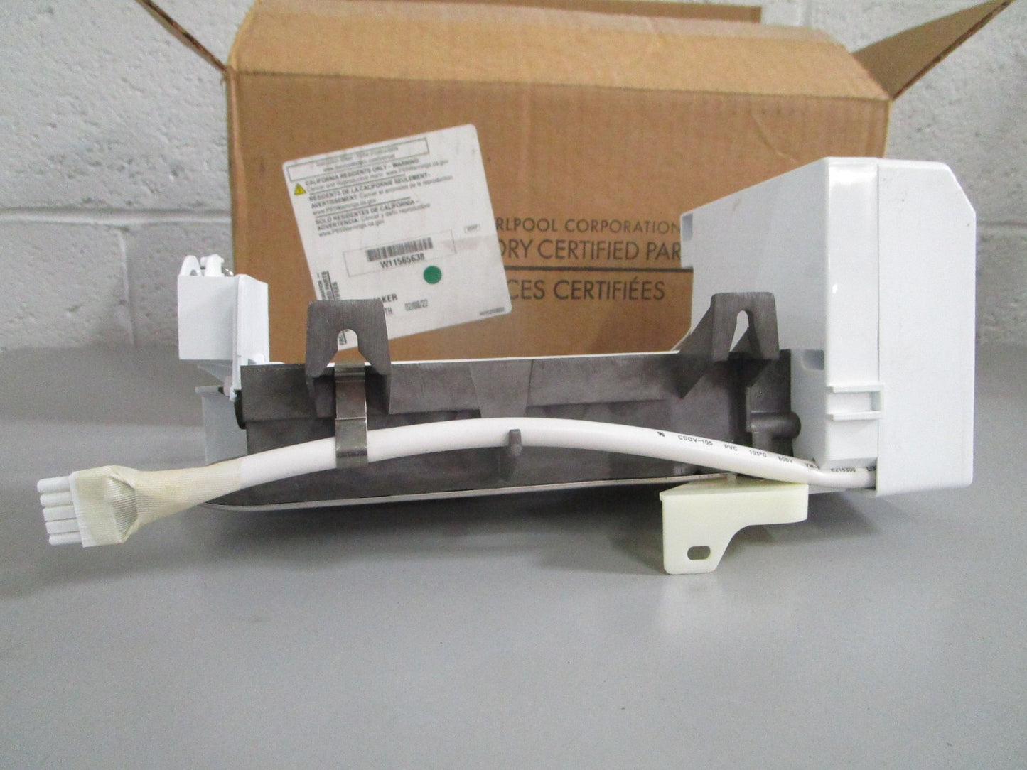 NEW OEM W11565638 Whirlpool Icemaker 0820