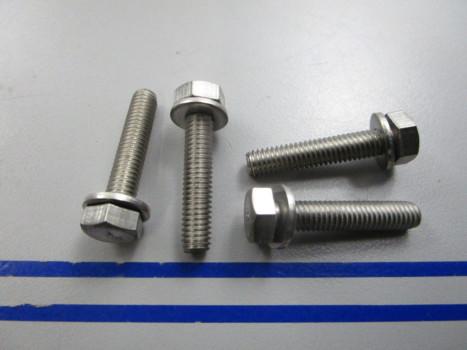 NEW OEM (LOT OF 4) 10-824832 7 Mercury Quicksilver Screw 0810