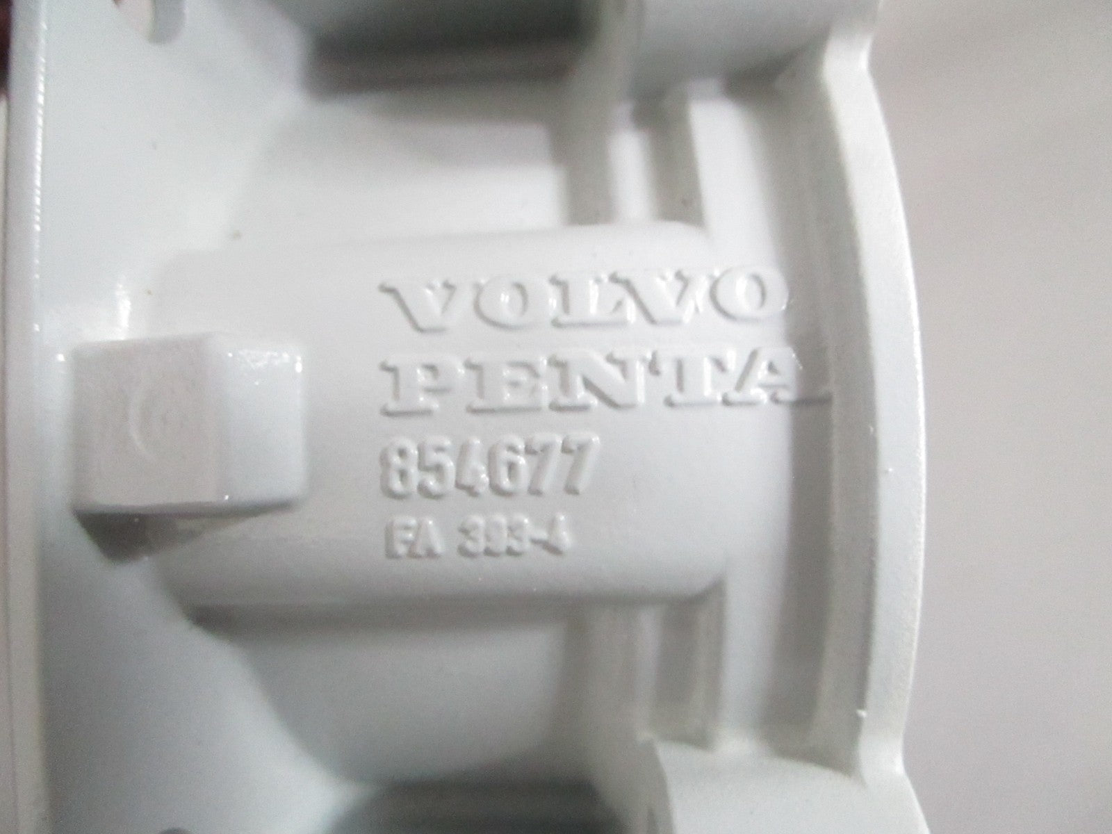 NEW OEM 854677 Volvo Penta Top Cover 0820