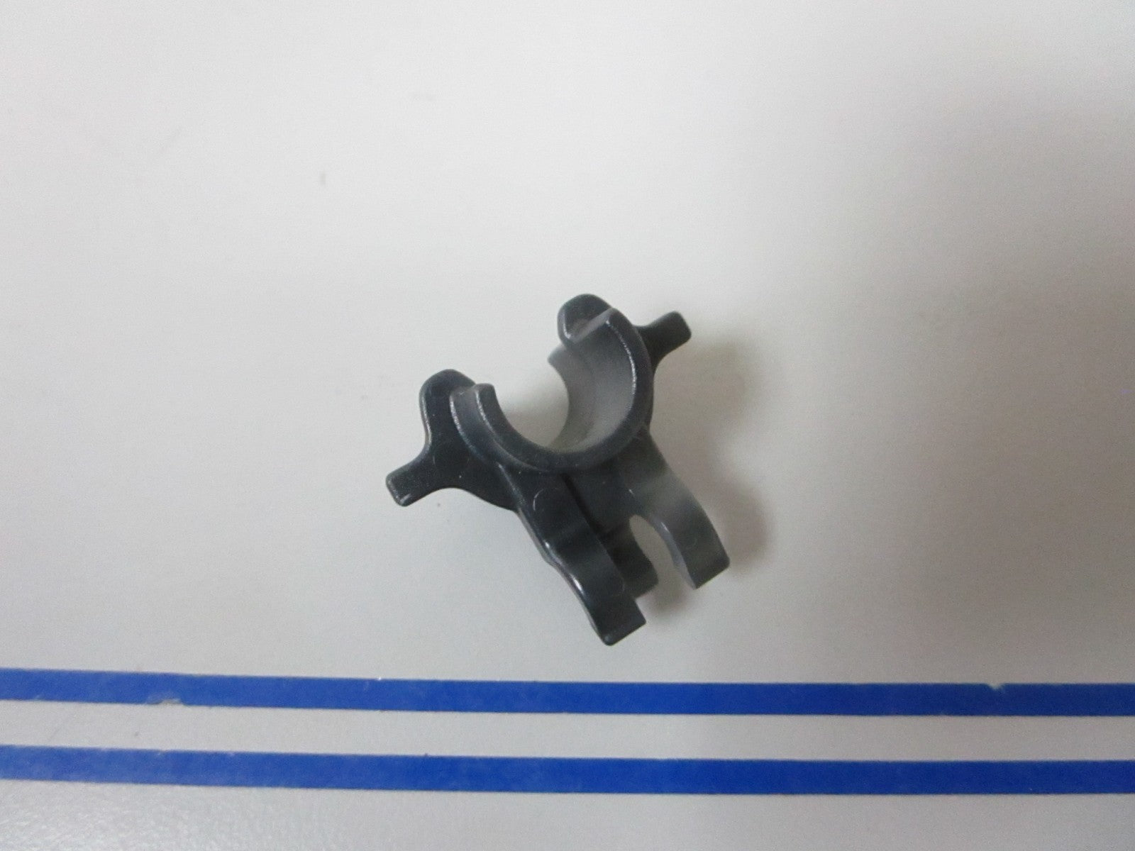 *NEW OEM* 0810 OMC Johnson Evinrude High Tension Lead Retainer 350071 0350071