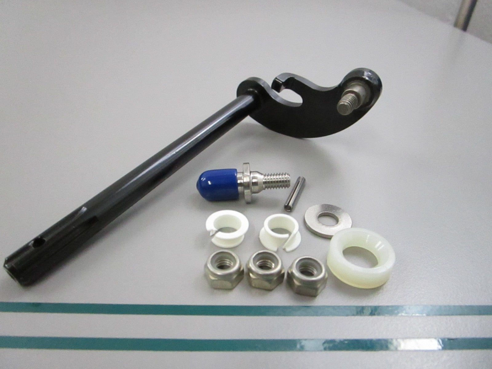 NEW OEM 8M0053260 Mercury Quicksilver Bell Crank Kit 0810