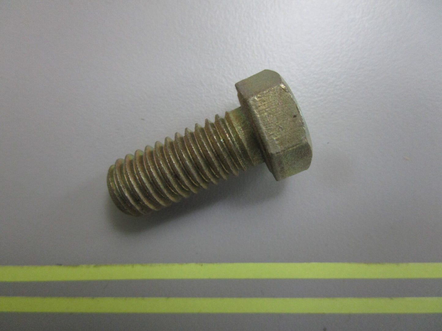 *NEW OEM* 0810 Volvo Penta Screw 940116