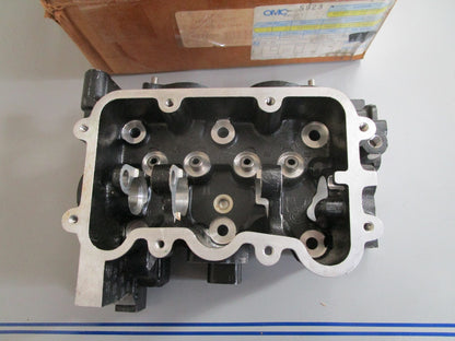 *NEW OEM* 0820 OMC Johnson Evinrude 9.9-15HP Cylinder Head Case 437992 0437992