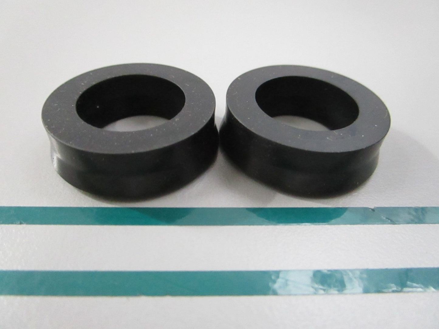 NEW OEM (LOT OF 2) 809930 Volvo Penta Rubber Collar 0810