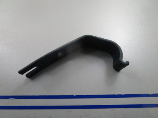 *NEW OEM* 0810 OMC Johnson Evinrude Fuel Line Retainer 329610 0329610