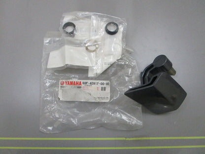 *NEW OEM* 0810 Yamaha Clamp Lever 68F-42817-00-8D