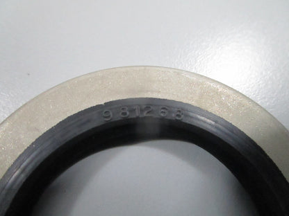 NEW OEM 981268 0981268 OMC Johnson Evinrude Seal 0810