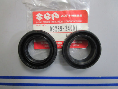 *NEW OEM* (LOT OF 2) 0810 Suzuki Oil Seal 09289-24001