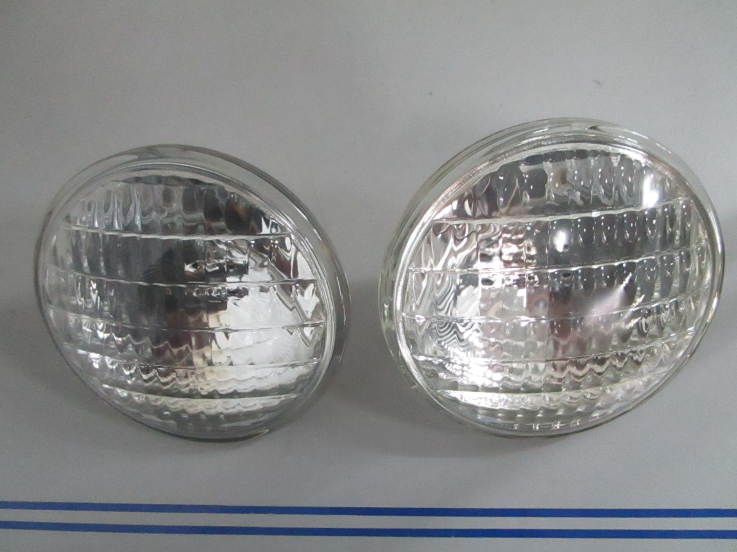 *NEW OEM* (LOT OF 2) 0820 EIKO 36V 60W Beam Bulb 4350