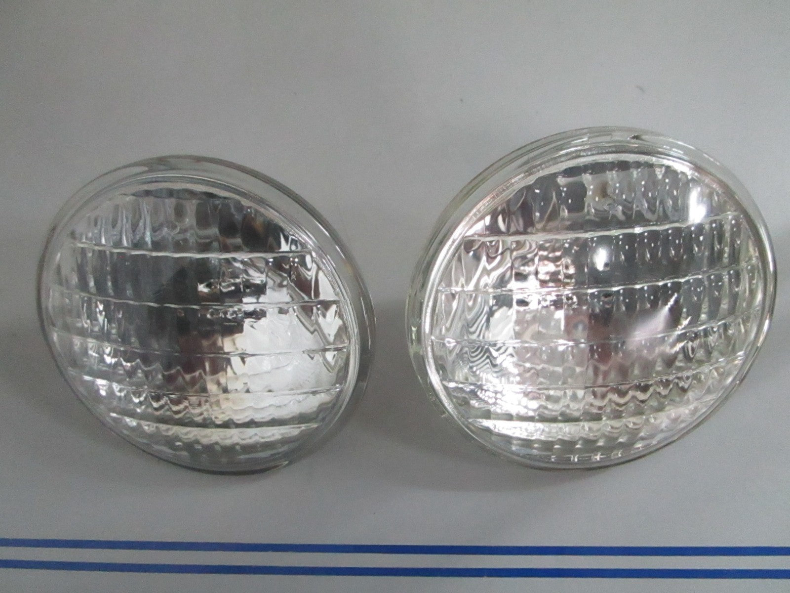 *NEW OEM* (LOT OF 2) 0820 EIKO 36V 60W Beam Bulb 4350