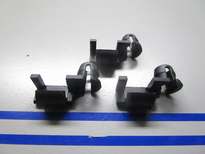 *NEW OEM* (LOT OF 3) 0810 Suzuki Connector 09209-05017
