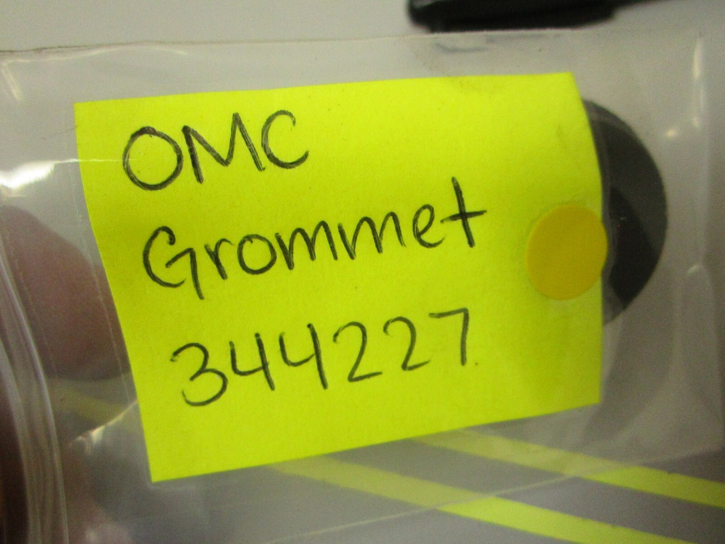 *NEW OEM* 0750 OMC Johnson Evinruide GROMMET 344227 0344227