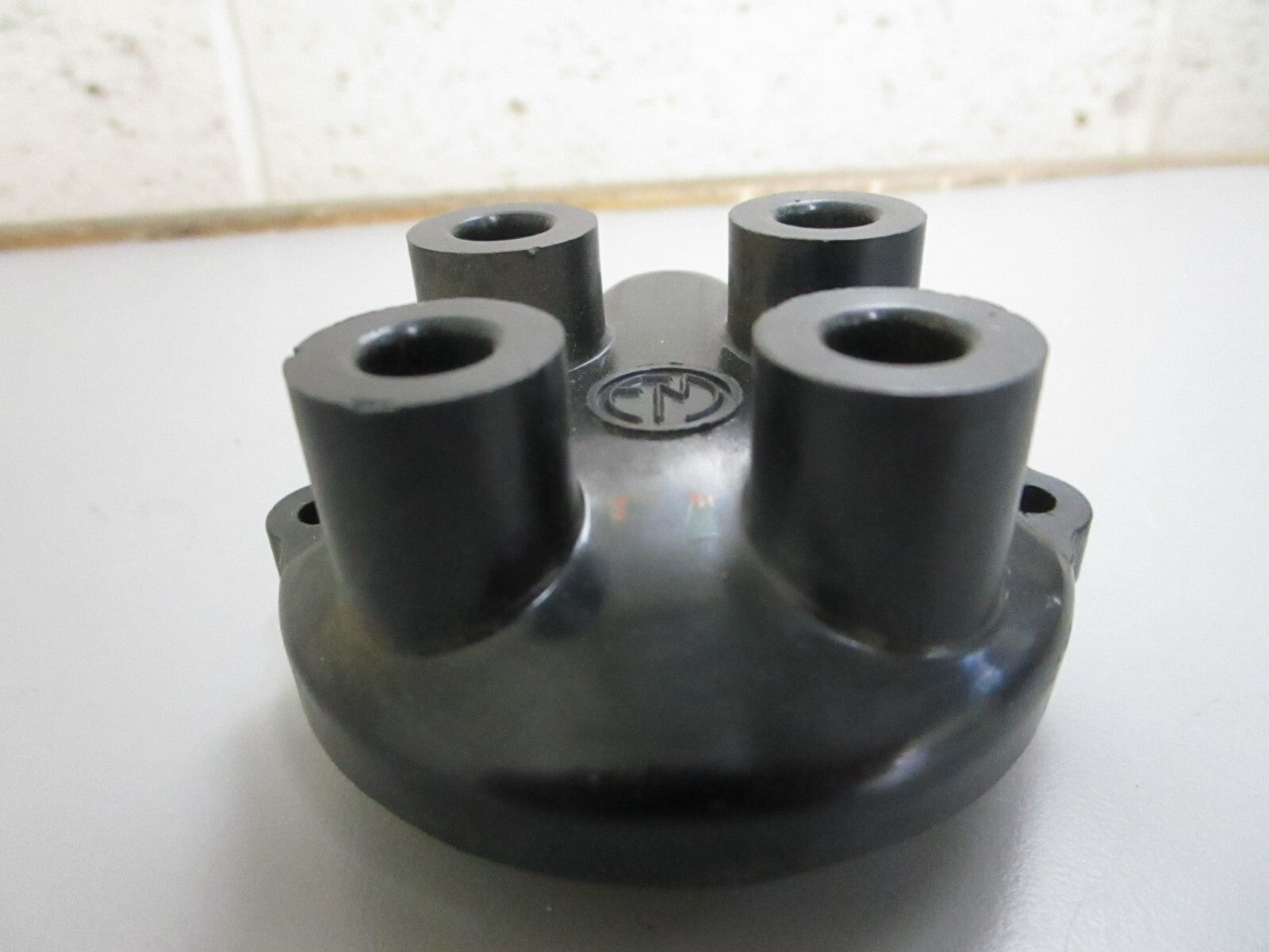 *NEW OEM* 0820 Mercury Quicksilver Distributor Cap 397-901