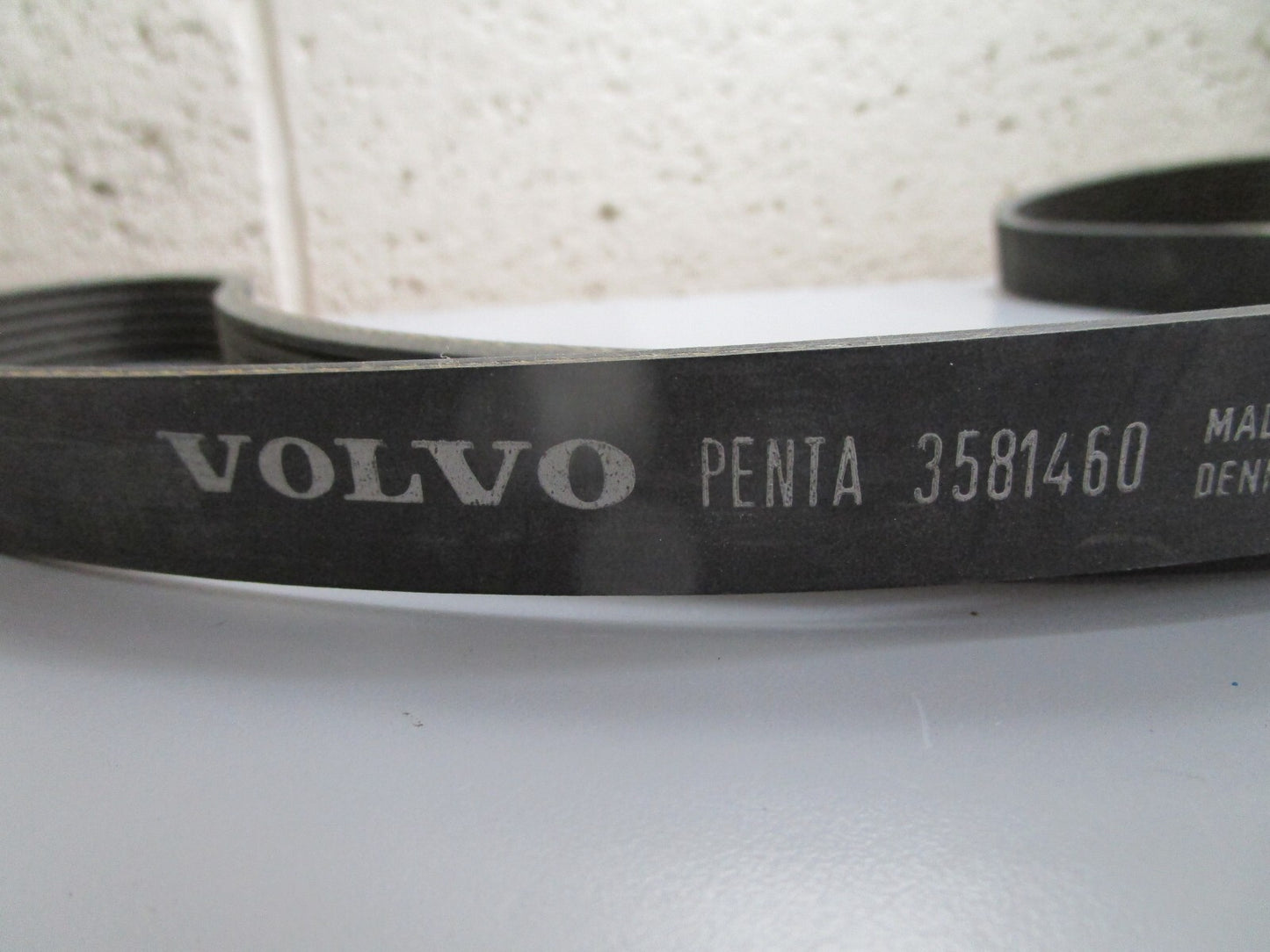 *NEW OEM* 0810 Volvo Penta Belt 3581460