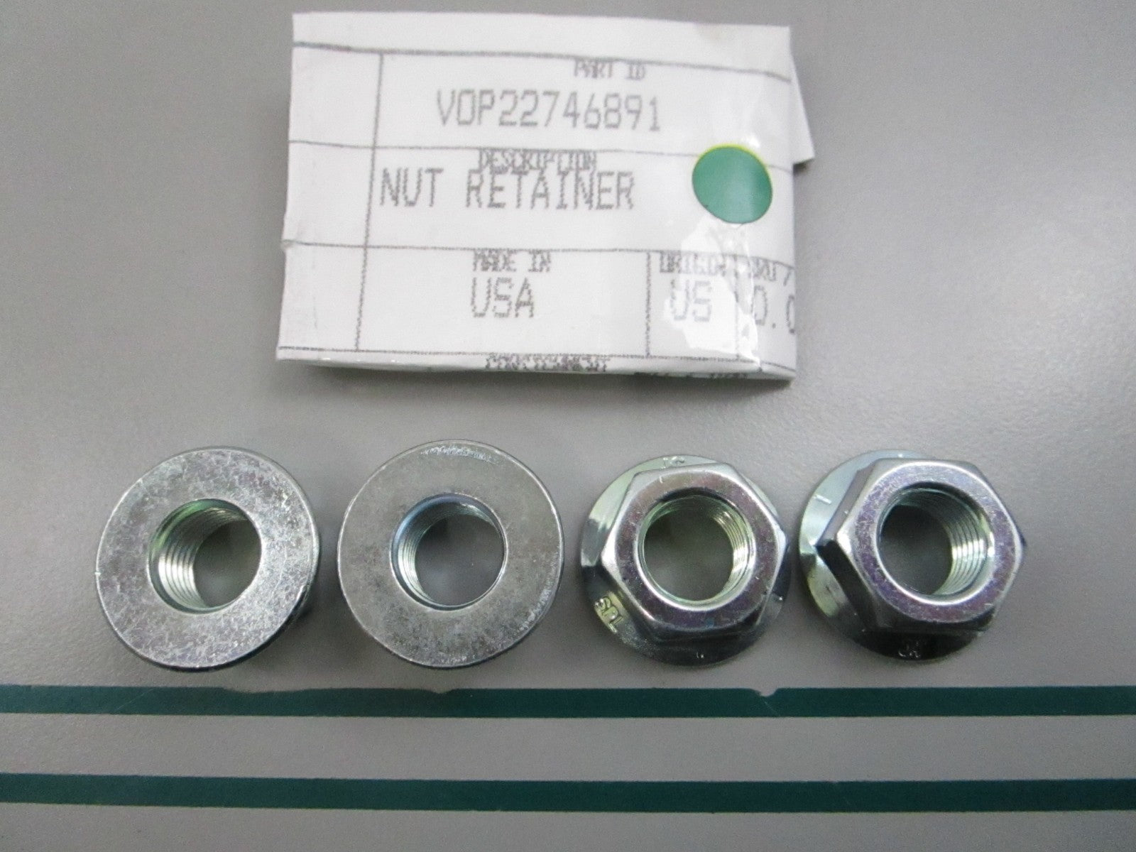 NEW OEM (LOT OF 4) 22746891 Volvo Penta Nut Retainer 0810
