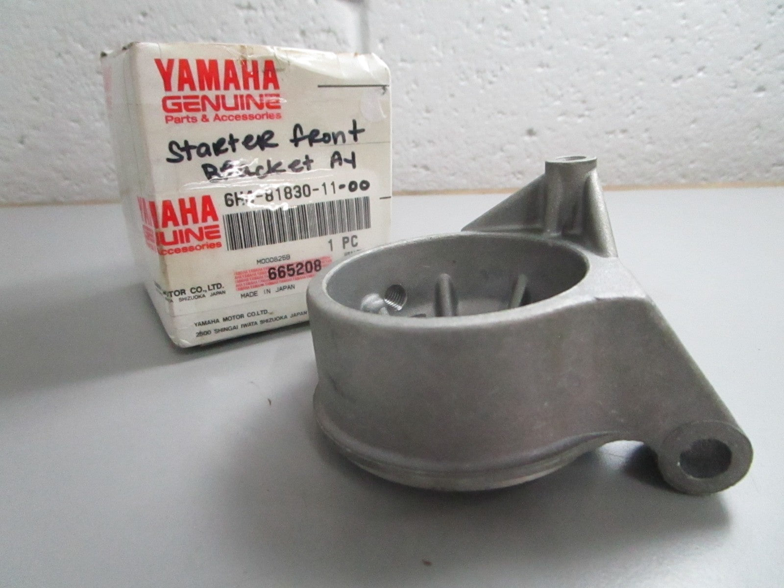 *NEW OEM* 0820 Yamaha '84-'88 40 50HP Front Bracket 6H4-81830-11-00