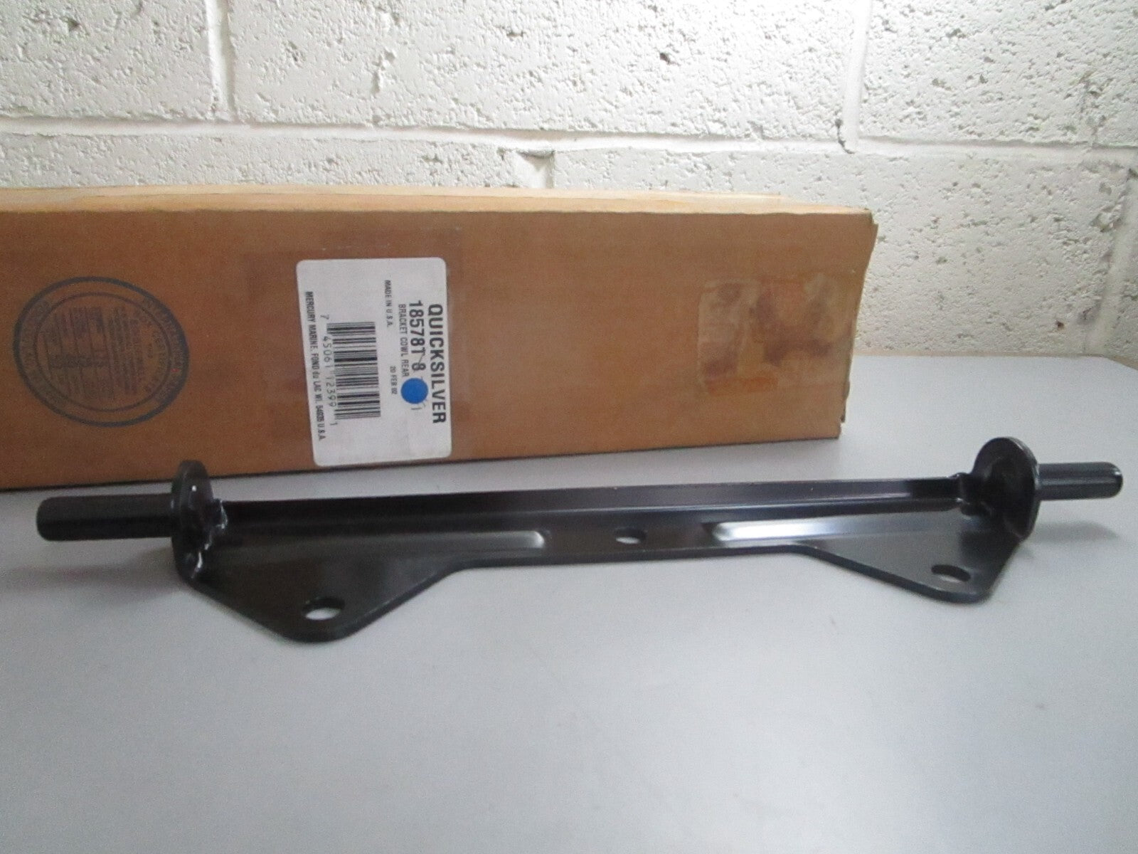 *NEW OEM* 0820 Mercury Quicksilver Rear Bracket Cowl 18578T8