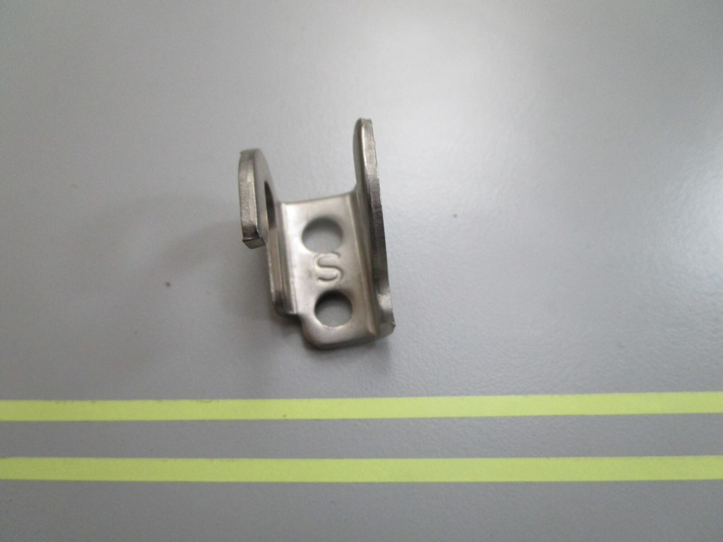 *NEW OEM* 0750 OMC Johnson Evinrude SHIFT LOCK 305737 0305737